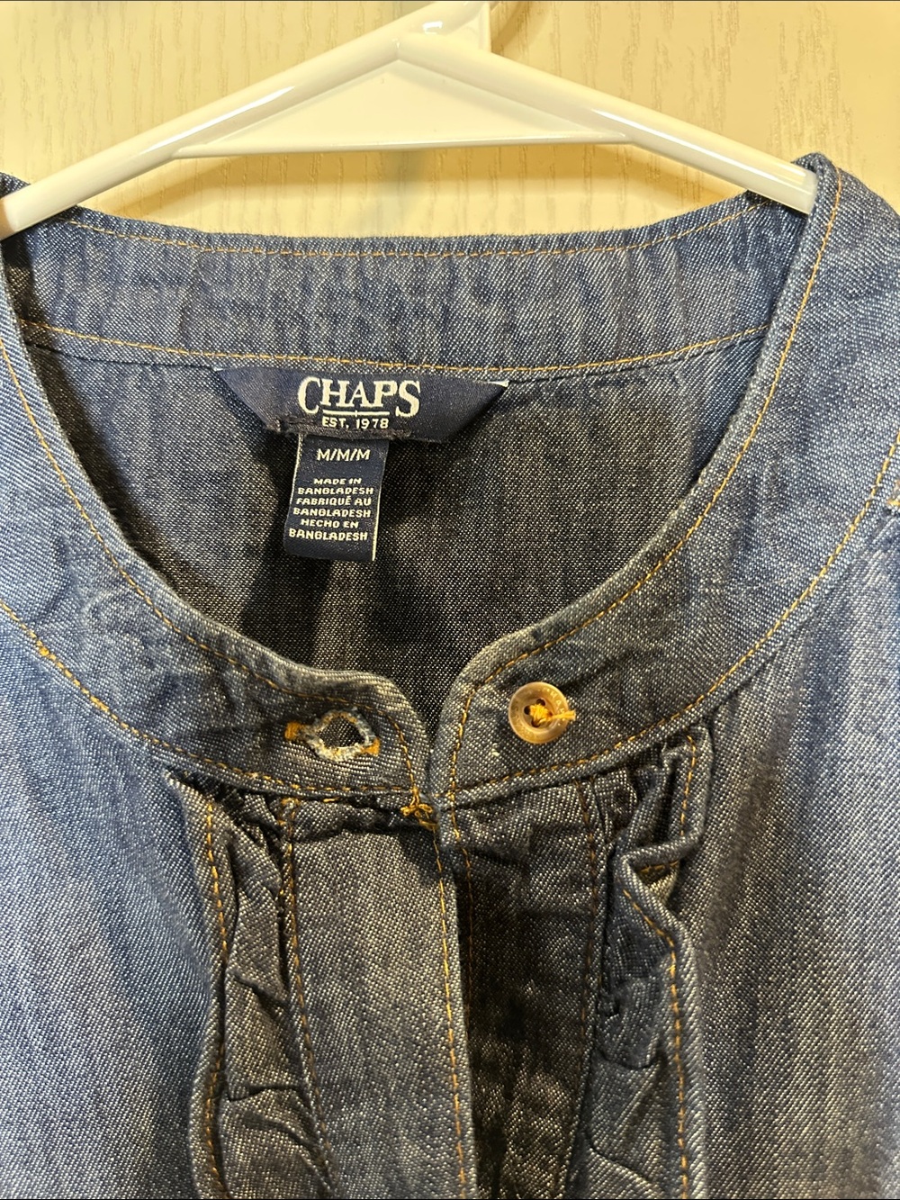chaps sleeveless denim button down with ruffle detail M - Picture 9 of 9